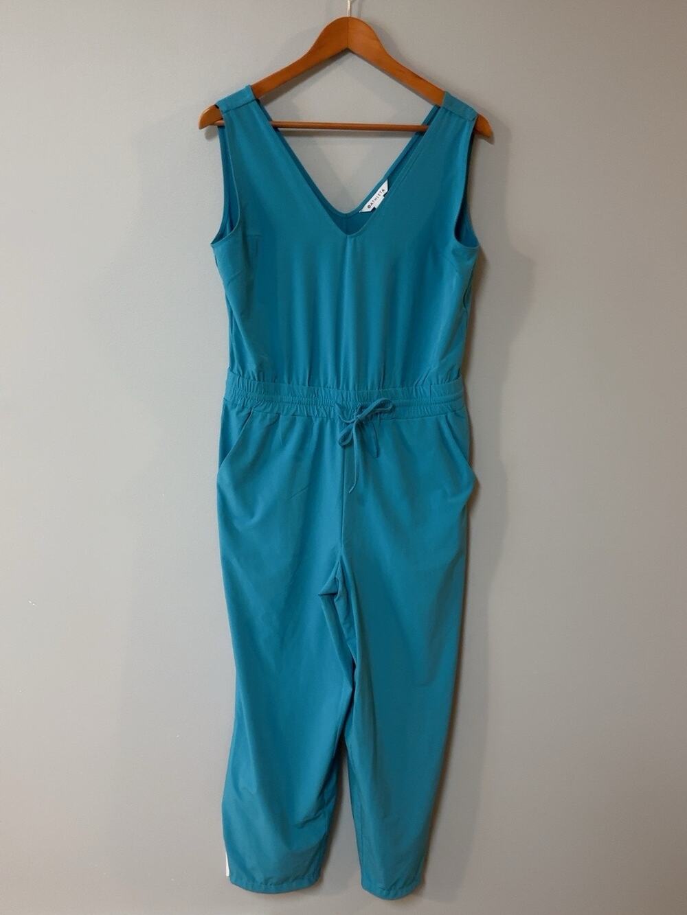 Athleta Womens M Teal Blue Sleeveless Jumpsuit V Neck Drawstring Waist Pockets